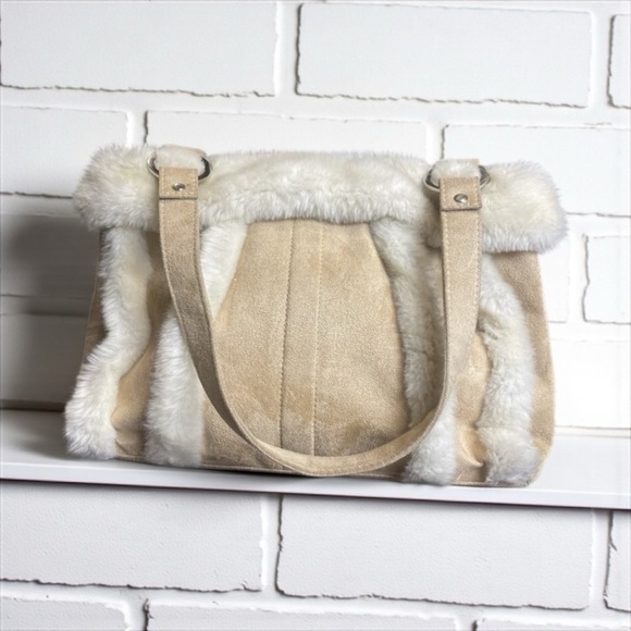 Bath & Body Works Handbags - Bath and body works quilted fuax fur hand bag​​